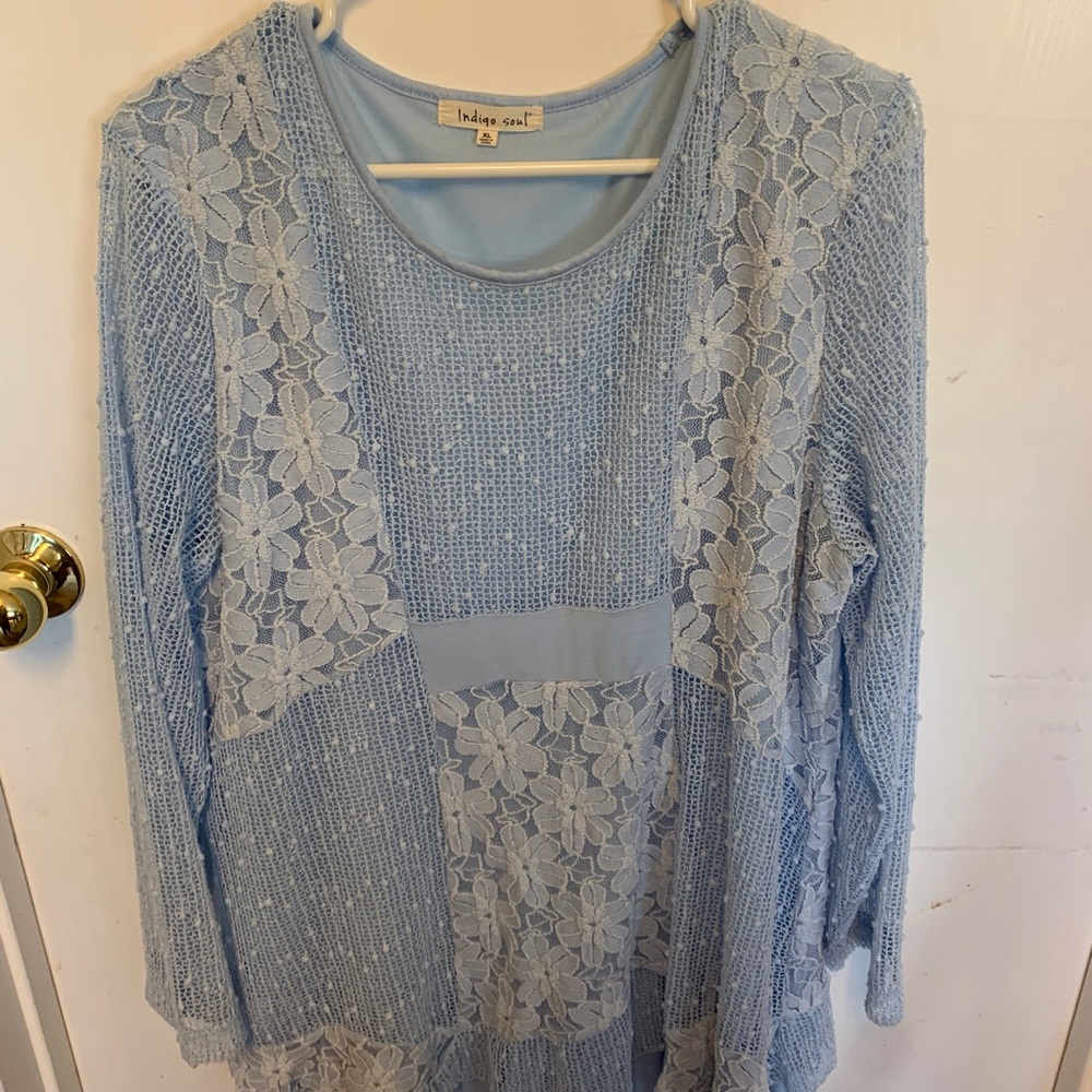 Gorgeous lace top XL